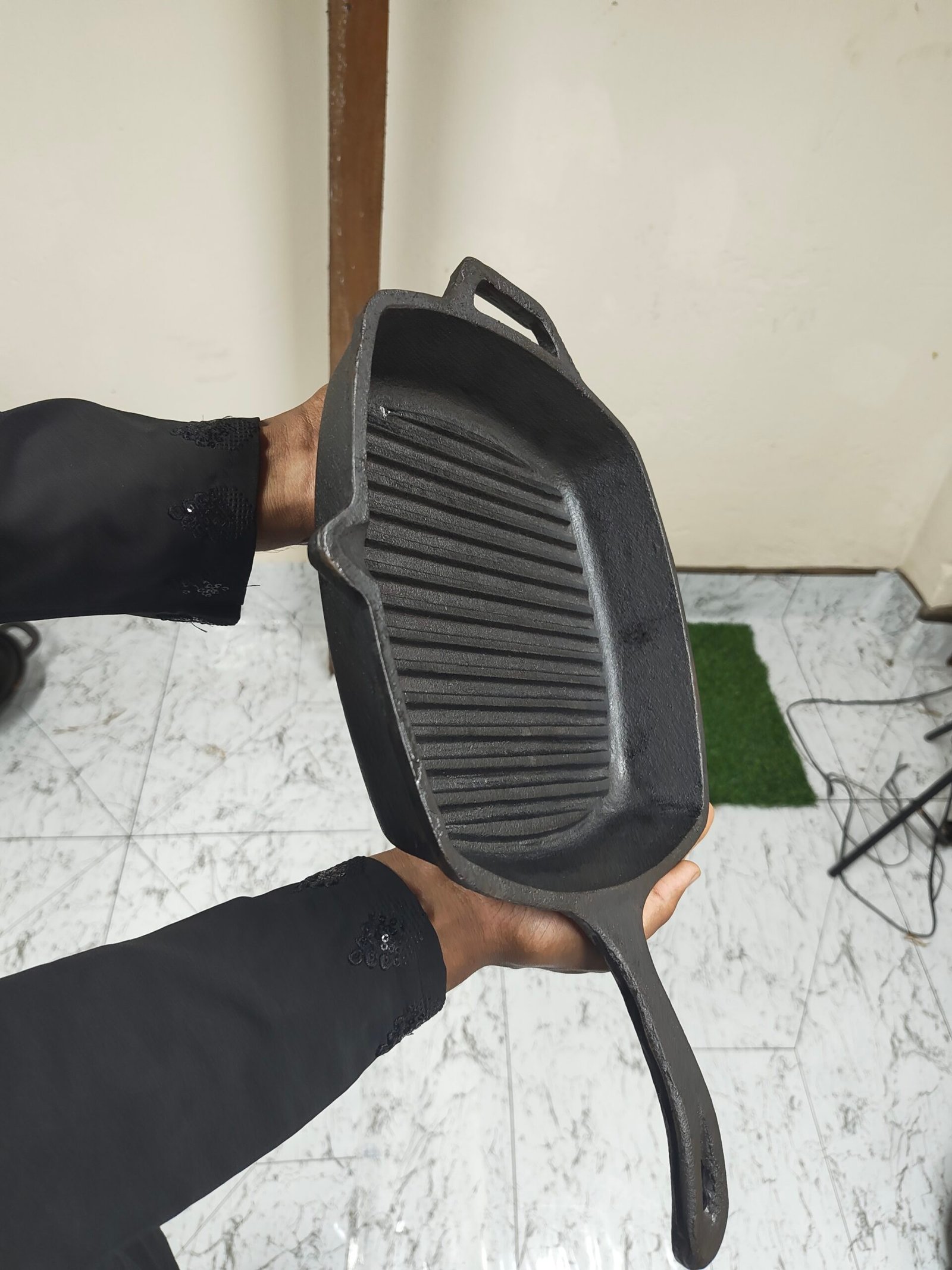 কাস্ট আয়রন গ্রিল প্যান (১০ ইঞ্চি)
