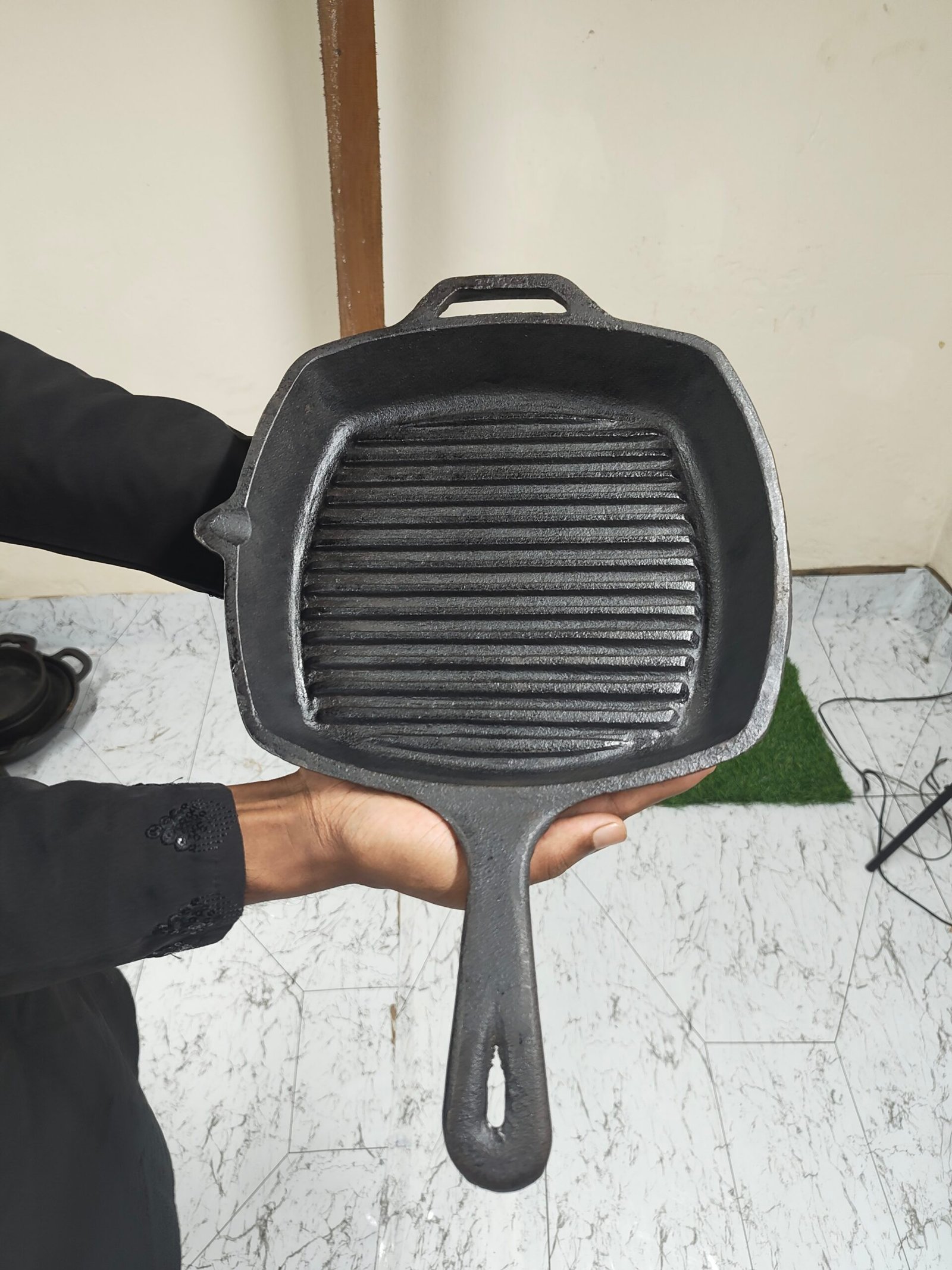 কাস্ট আয়রন গ্রিল প্যান (১০ ইঞ্চি)
